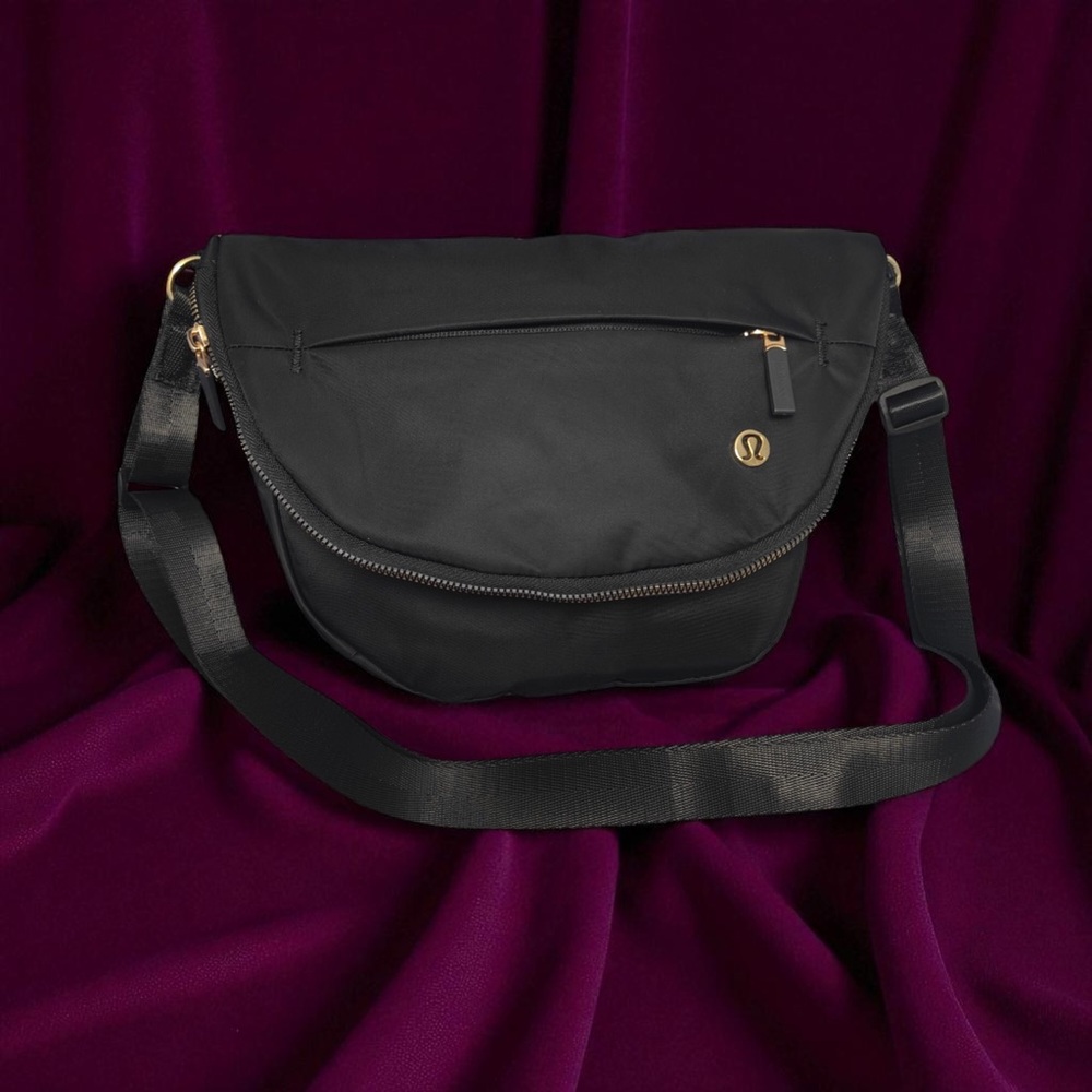 🌹lululemon athletica Midnight Black Belt Bag 5L🌹